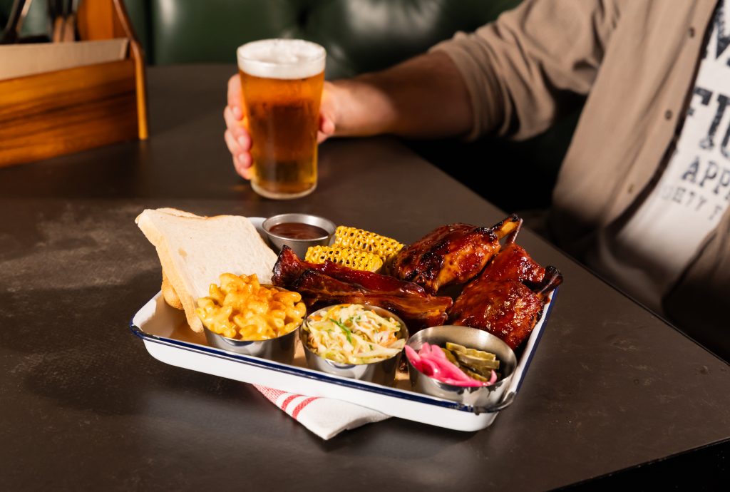 American BBQ Tray with Maple Bacon & BBQ Pig Wings - Don KRC Foodservice